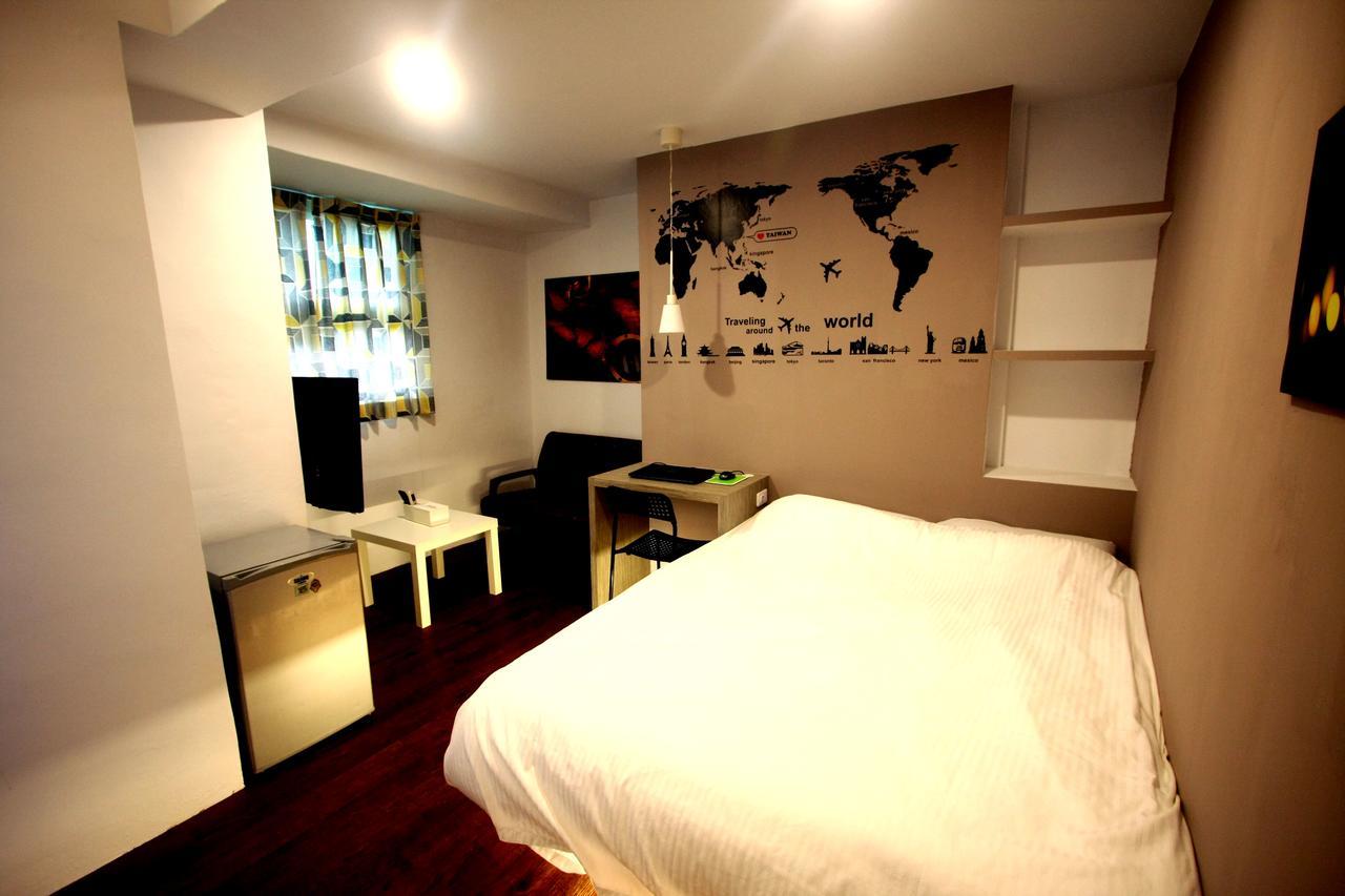 Hostel Color House Taichung Exterior foto
