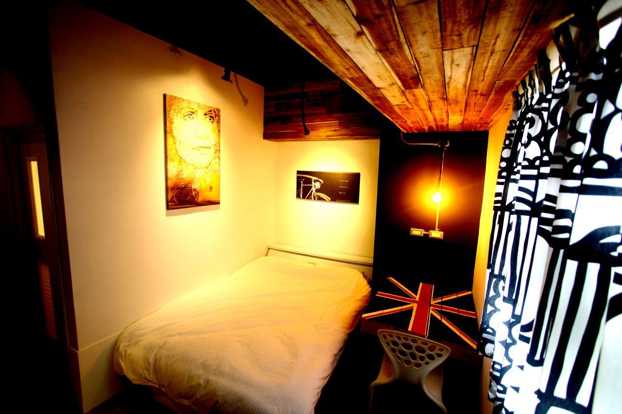 Hostel Color House Taichung Exterior foto