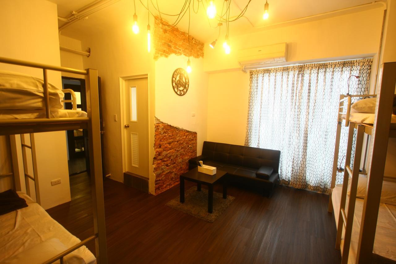 Hostel Color House Taichung Exterior foto